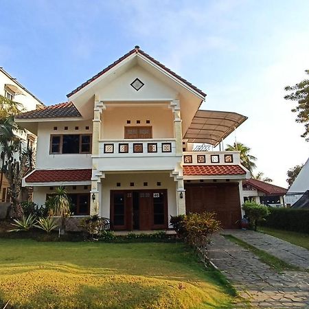 Villa Ohana Batu Esterno foto
